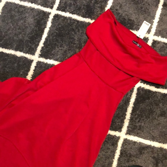 Off the shoulder midi skater dress NWT ✨ - Picture 5 of 5